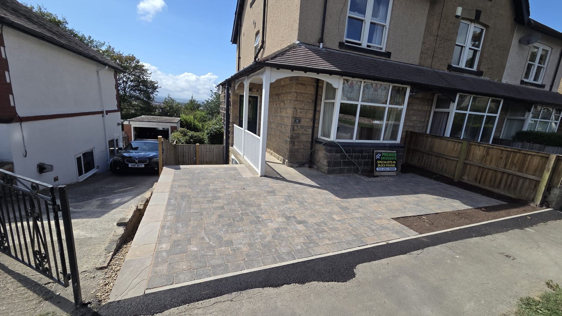 Sorrento Sarsen Stone driveway with retaining wall and steps in Yeadon